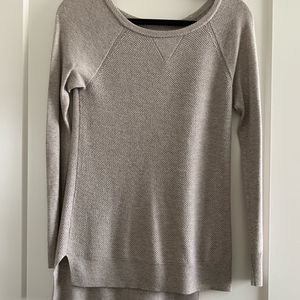 American Eagle long sleeve sweater